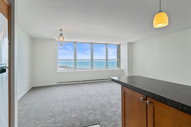 655 W Irving Park Road 4808, Chicago, IL 60613