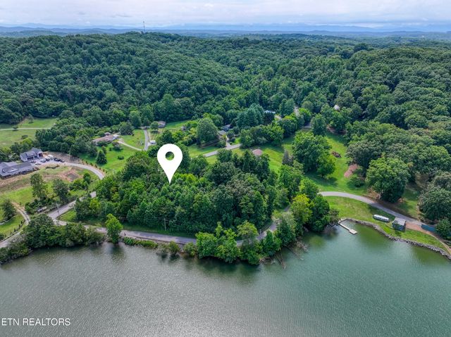 5980 Lakeside Drive, Lenoir City, TN 37772