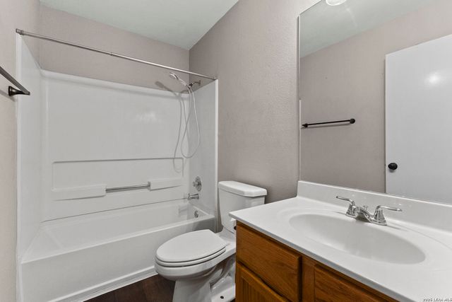 5131 Stormy Hls, San Antonio, TX 78247
