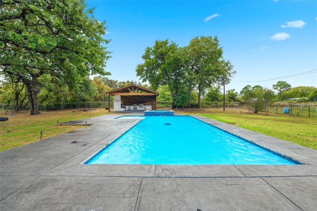 6613 Cardinal Drive, Flower Mound, TX 75022