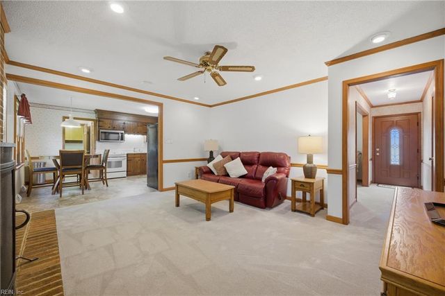 705 Caravelle DR, Chesapeake, VA 23322