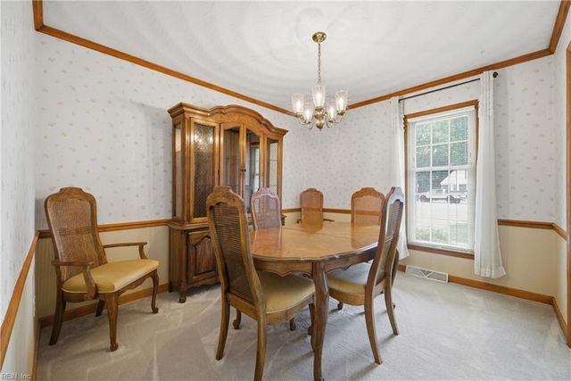 705 Caravelle DR, Chesapeake, VA 23322