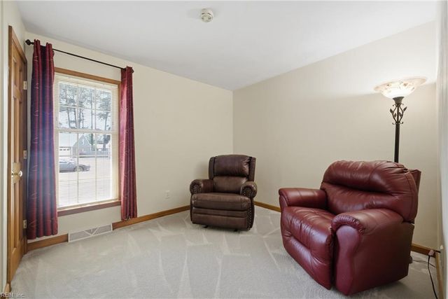 705 Caravelle DR, Chesapeake, VA 23322