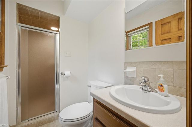705 Caravelle DR, Chesapeake, VA 23322
