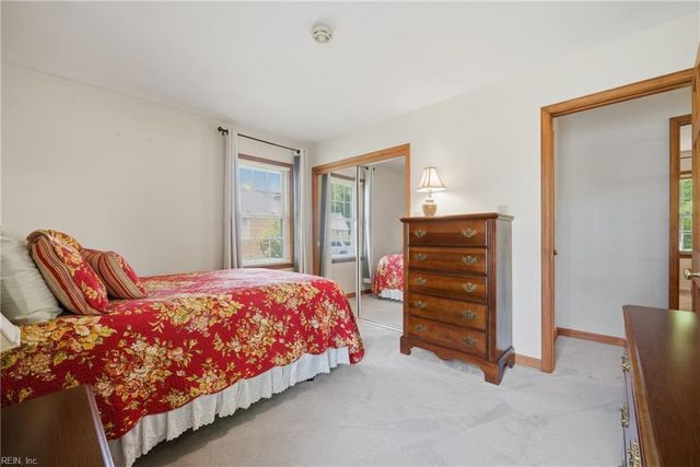 705 Caravelle DR, Chesapeake, VA 23322