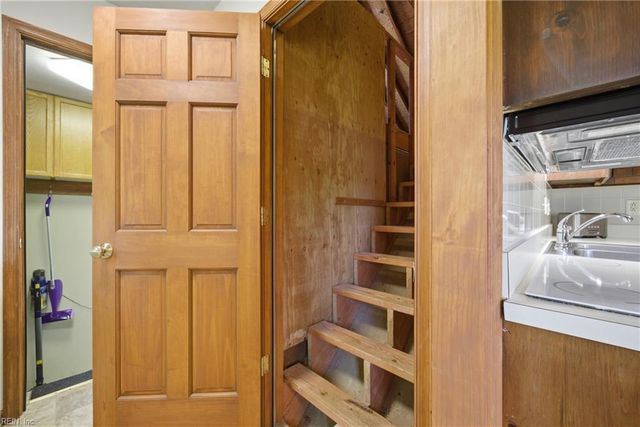 705 Caravelle DR, Chesapeake, VA 23322