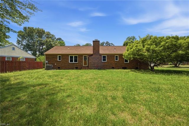 705 Caravelle DR, Chesapeake, VA 23322