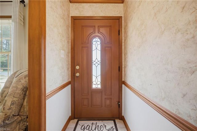 705 Caravelle DR, Chesapeake, VA 23322