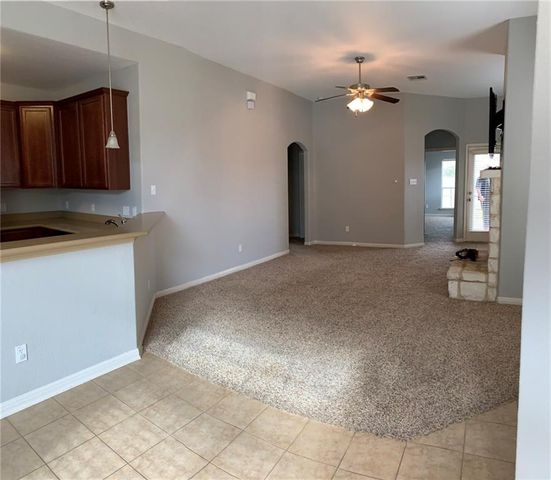 160 Otono LOOP, Kyle, TX 78640