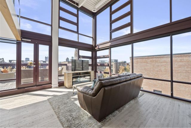 367 Auden Avenue, 302, Columbus, OH 43215