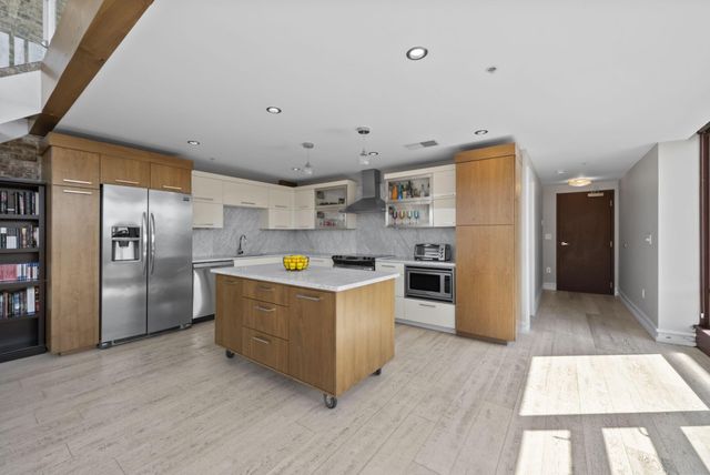 367 Auden Avenue, 302, Columbus, OH 43215