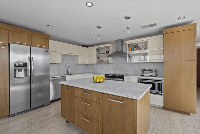 367 Auden Avenue, 302, Columbus, OH 43215