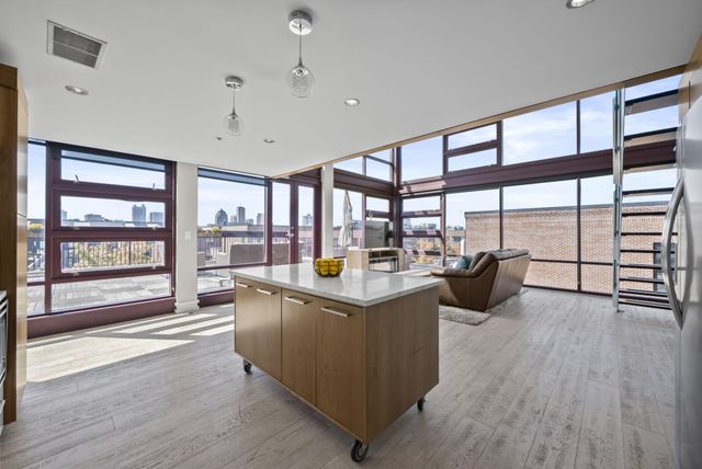 367 Auden Avenue, 302, Columbus, OH 43215