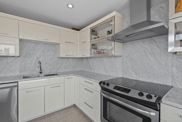 367 Auden Avenue, 302, Columbus, OH 43215