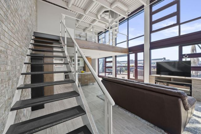 367 Auden Avenue, 302, Columbus, OH 43215