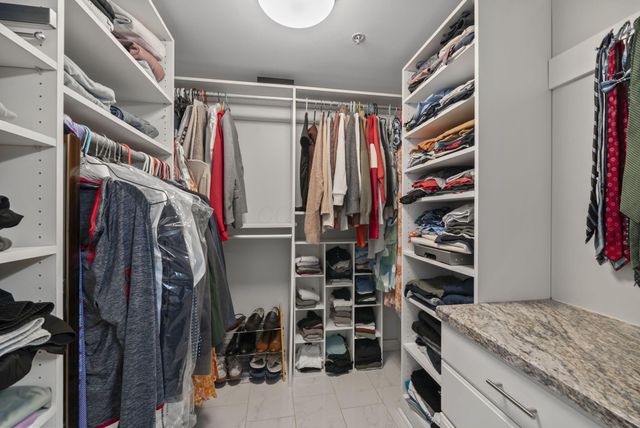 367 Auden Avenue, 302, Columbus, OH 43215