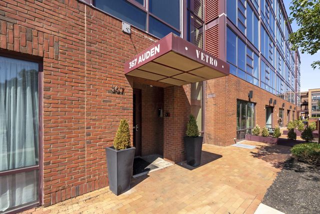367 Auden Avenue, 302, Columbus, OH 43215