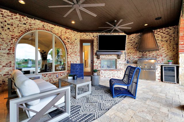 2417 Hollow Hill Lane, Lewisville, TX 75056