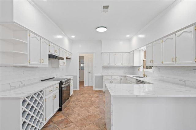 6965 FOX CHASE DR DR, Southaven, MS 38671