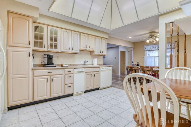 110-C Chatham Drive, Monroe, NJ 08831