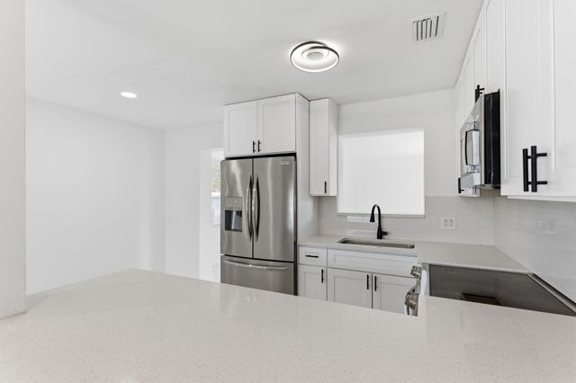 1410 NW 1st Court, Boynton Beach, FL 33435
