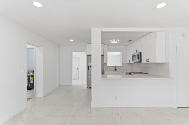 1410 NW 1st Court, Boynton Beach, FL 33435