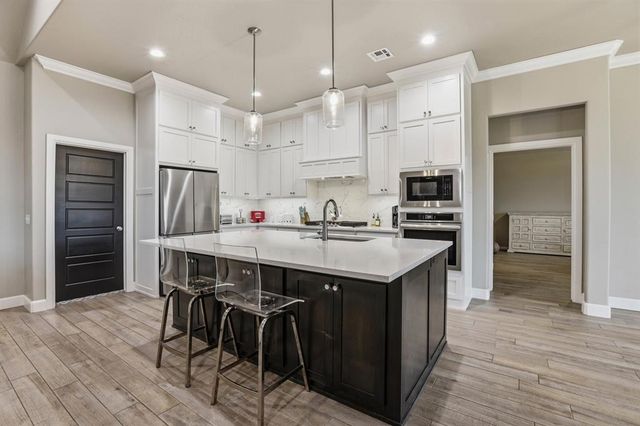 1147 Colonial Avenue, Tuttle, OK 73089