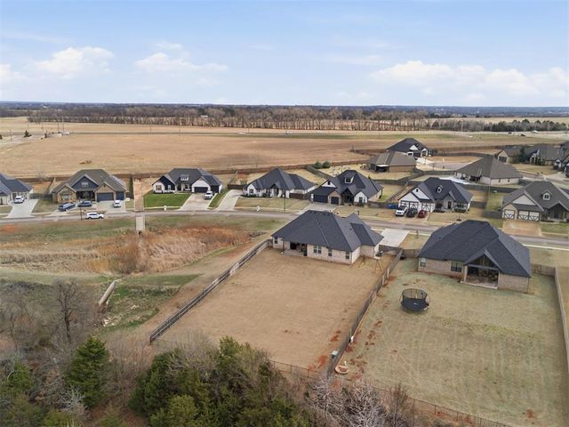 1147 Colonial Avenue, Tuttle, OK 73089