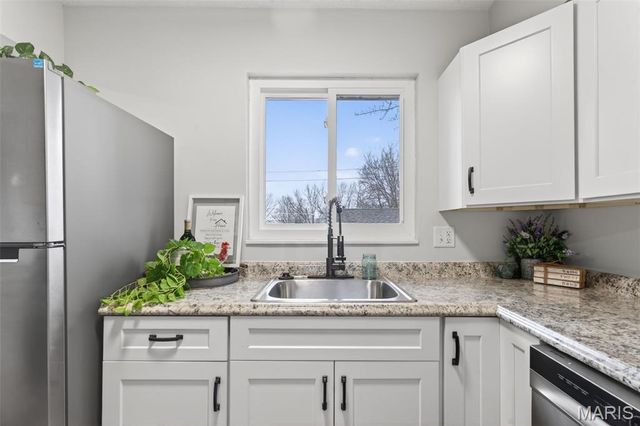 9225 Corregidor Avenue, St Louis, MO 63134