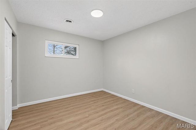 9225 Corregidor Avenue, St Louis, MO 63134