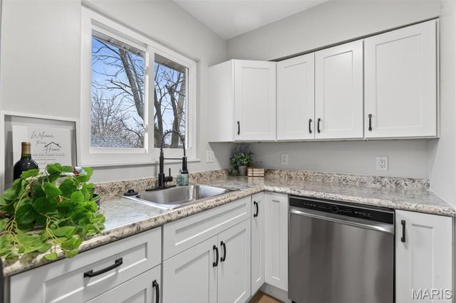 9225 Corregidor Avenue, St Louis, MO 63134