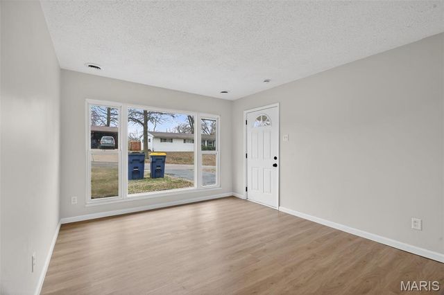 9225 Corregidor Avenue, St Louis, MO 63134