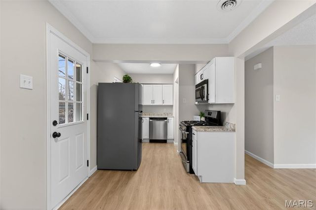 9225 Corregidor Avenue, St Louis, MO 63134