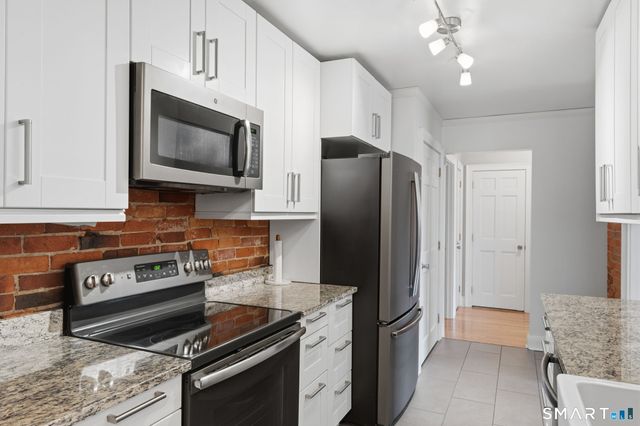 34 Charter Oak Place 1, Hartford, CT 06183