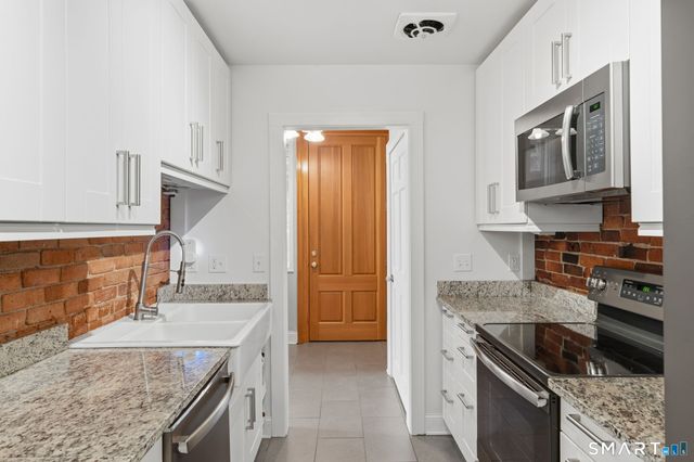 34 Charter Oak Place 1, Hartford, CT 06183