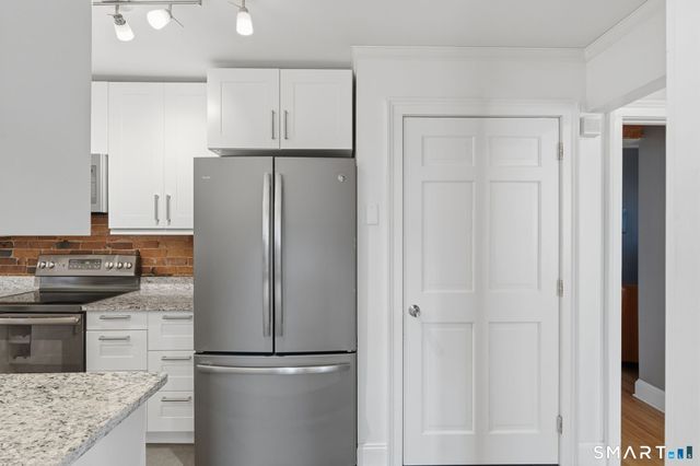 34 Charter Oak Place 1, Hartford, CT 06183