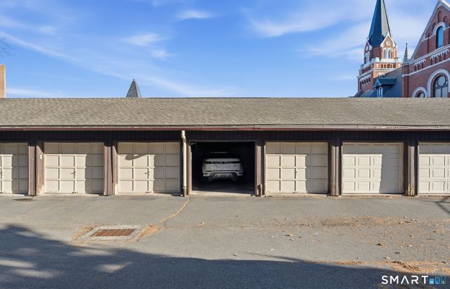 34 Charter Oak Place 1, Hartford, CT 06183