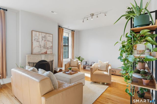 34 Charter Oak Place 1, Hartford, CT 06183