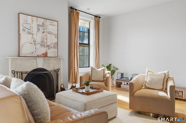 34 Charter Oak Place 1, Hartford, CT 06183