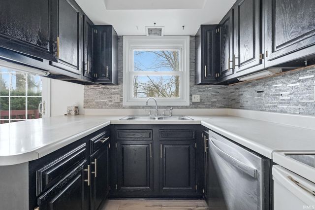 6222 Bridlewood Drive, Fort Wayne, IN 46835