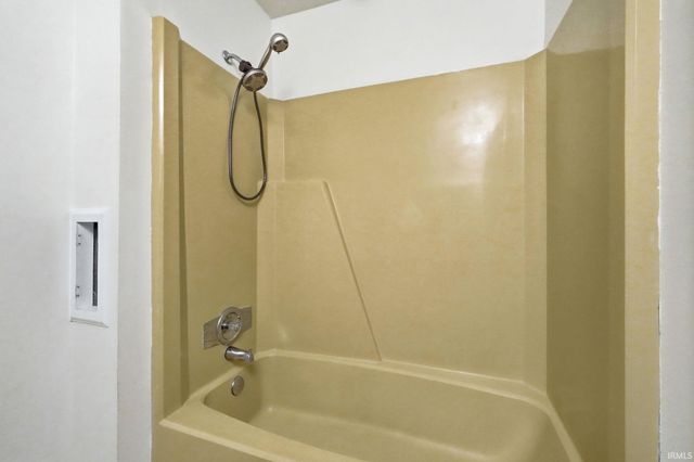 6222 Bridlewood Drive, Fort Wayne, IN 46835
