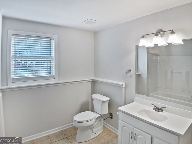 1780 N Round Road, Lawrenceville, GA 30045