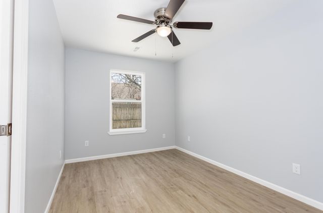 1220 E University Street, Springfield, MO 65804