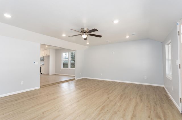 1220 E University Street, Springfield, MO 65804