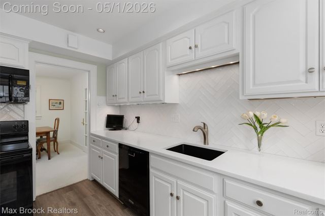 656 S CHESTER Street S, Birmingham, MI 48009
