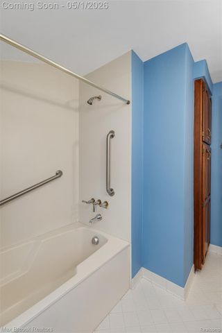 656 S CHESTER Street S, Birmingham, MI 48009