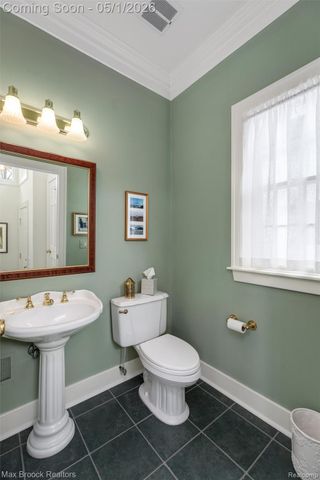 656 S CHESTER Street S, Birmingham, MI 48009