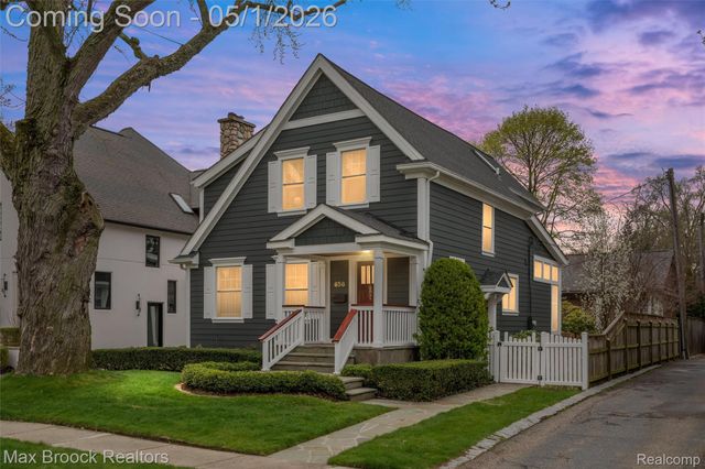 656 S CHESTER Street S, Birmingham, MI 48009