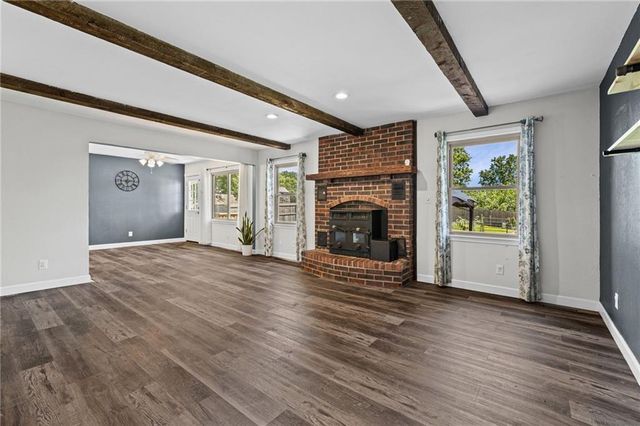609 Loran Lane, Raymore, MO 64083