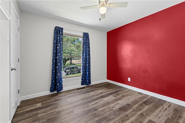 609 Loran Lane, Raymore, MO 64083